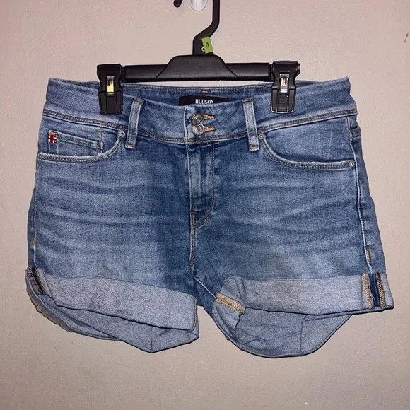 Hudson Jeans Blue Jean Shorts “Croxley” Mid-Rise Fitted